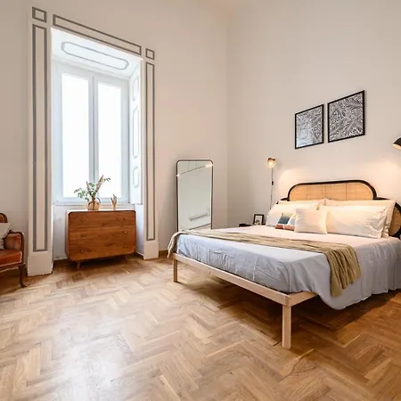 Viale Calascione 7 Daire *