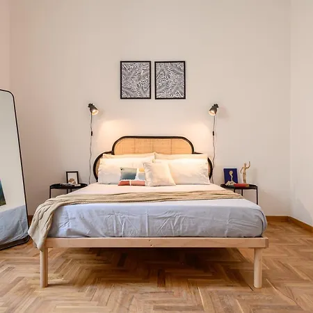 Viale Calascione 7 Daire *