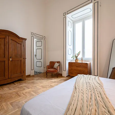 Viale Calascione 7 Daire