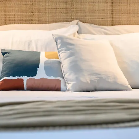 Viale Calascione 7 * Napoli