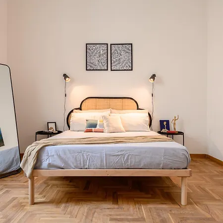 Viale Calascione 7 Daire