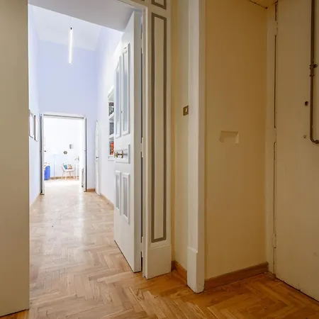 아파트 Viale Calascione 7