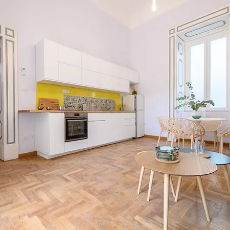 Viale Calascione 7 Apartment
